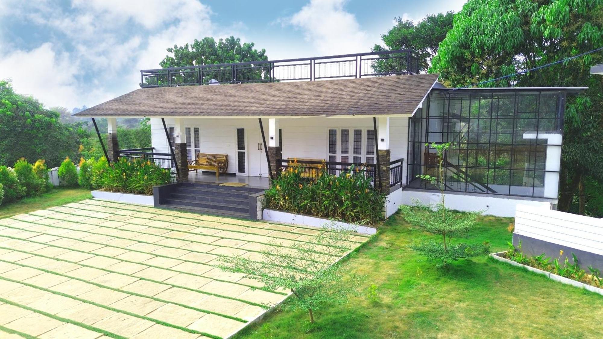 Tarang Holiday Homes Витірі Екстер'єр фото